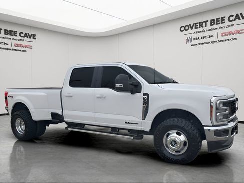 Used 2024 Ford F350 Lariat image 1