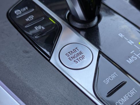 Used 2022 BMW X5 xDrive40i w/ Premium Package image 30