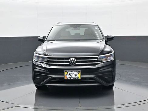 Used 2022 Volkswagen Tiguan SE image 2