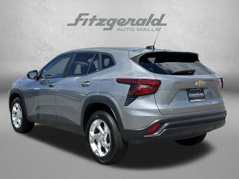 Certified 2025 Chevrolet Trax LS w/ LS Convenience Package FWD image 7