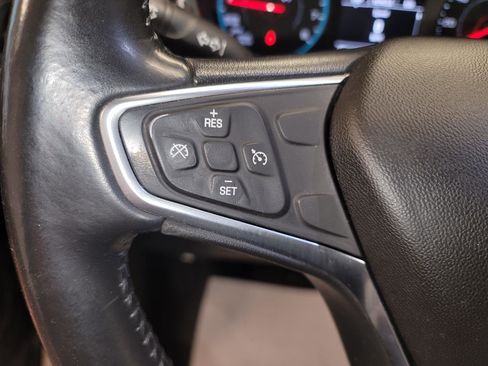 Used 2018 Chevrolet Equinox LT image 15