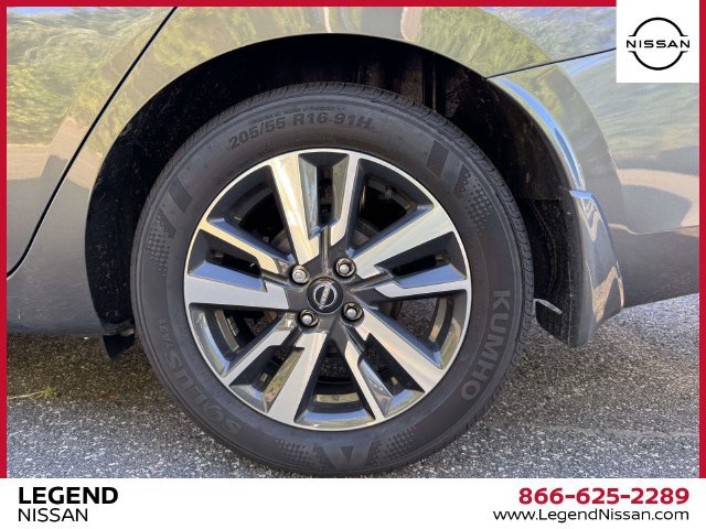 Used 2025 Nissan Versa SV w/ Trunk Package FWD image 9