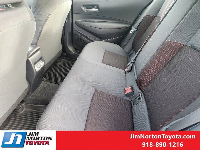 Used 2025 Toyota Corolla SE w/ SE Premium Package FWD image 31