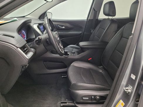 Used 2024 GMC Terrain SLT image 17