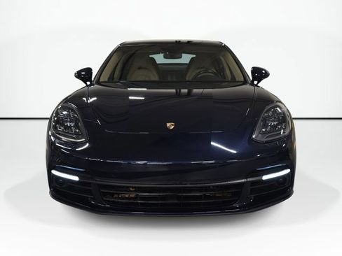 Used 2018 Porsche Panamera 4 image 2