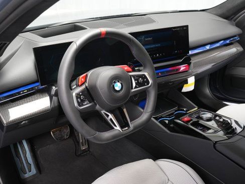 Used 2026 BMW M5 w/ Carbon Package image 44