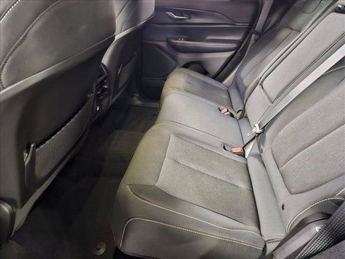 Used 2024 Jeep Grand Cherokee Laredo X RWD image 17
