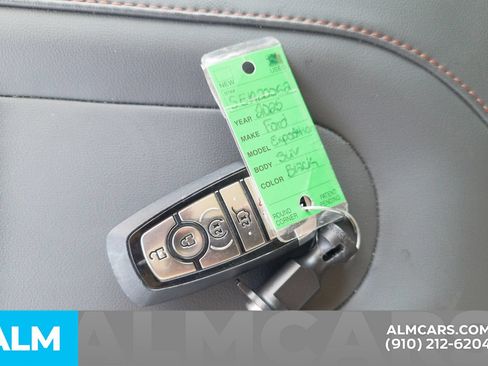 Used 2025 Ford Expedition Max Active AWD/4WD image 35