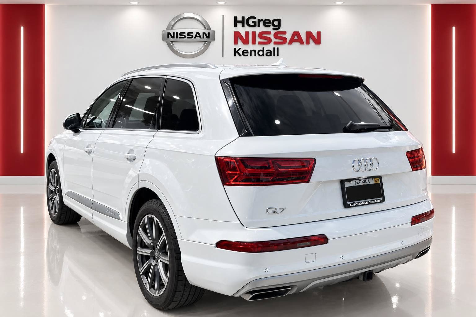 Used 2017 Audi Q7 2.0T Premium Plus w/ Premium Plus Package AWD/4WD image 2