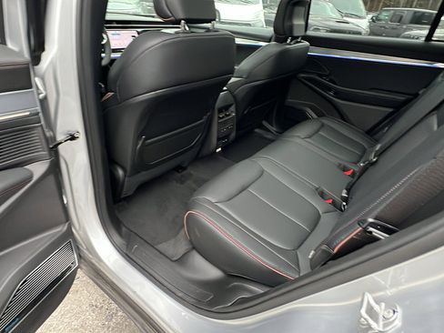 Used 2024 Jeep Wagoneer Launch Edition image 25