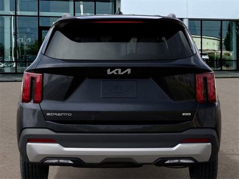 New 2026 Kia Sorento S image 8