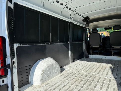 Used 2023 RAM ProMaster 2500 FWD image 23