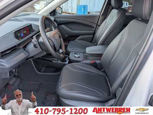 Used 2023 Ford Mustang Mach-E Premium image 15