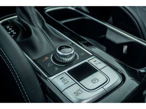 Used 2025 Kia Telluride AWD image 27