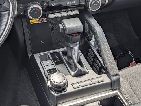 Used 2025 Toyota 4Runner TRD Sport AWD/4WD image 16