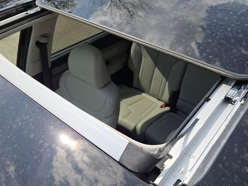 Used 2021 Hyundai Palisade SEL w/ Cargo Package FWD image 3