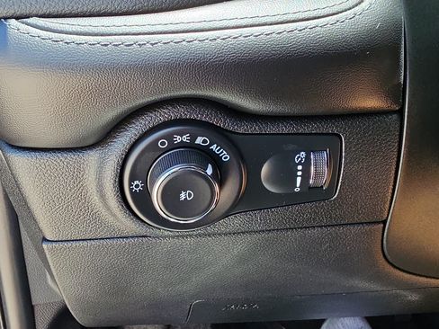Used 2022 Dodge Durango GT RWD image 29