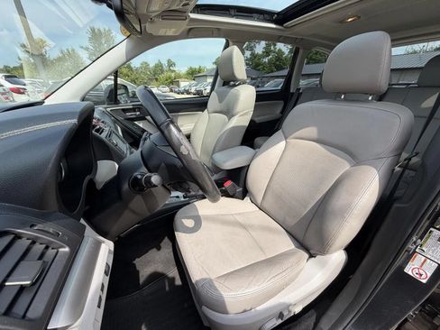 Used 2015 Subaru Forester 2.5i Limited AWD/4WD image 12
