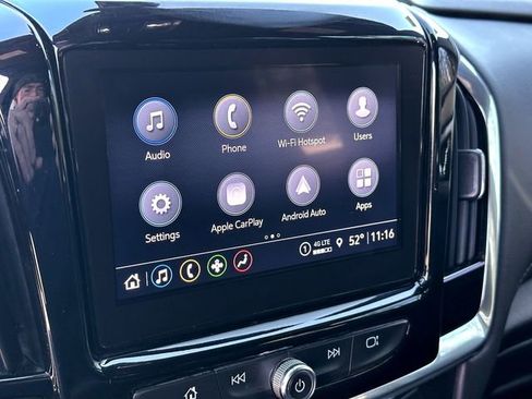 Used 2023 Chevrolet Traverse LT image 14