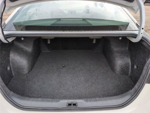Used 2025 Nissan Altima 2.5 SV FWD image 6