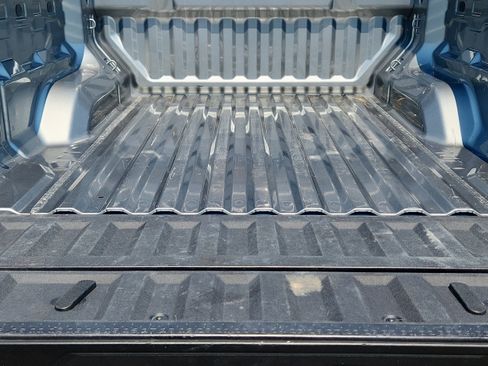 Used 2024 GMC Canyon AT4 w/ AT4 Premium Package AWD/4WD image 31