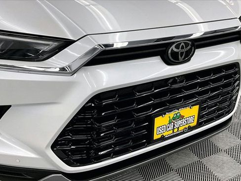 Used 2025 Toyota Grand Highlander AWD Hybrid image 31