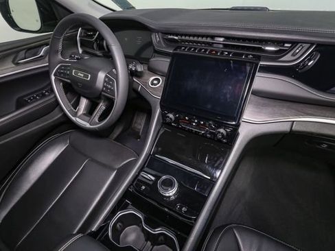 Used 2023 Jeep Grand Cherokee 4WD 4xe w/ Luxury Tech Group II image 19