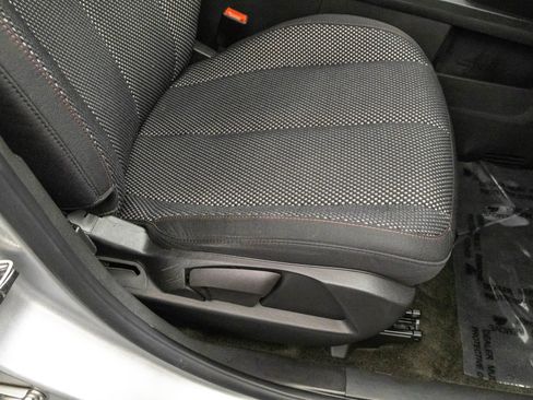 Used 2011 Chevrolet Equinox LT w/ Driver Convenience Package image 38