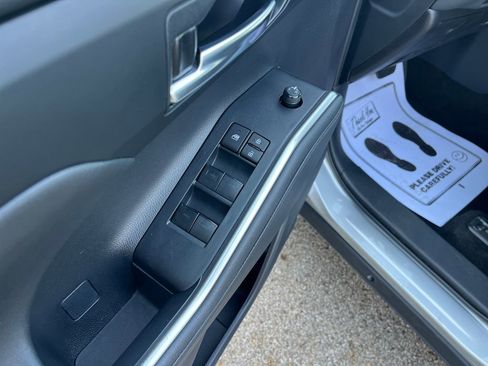 Certified 2024 Toyota Highlander LE image 14