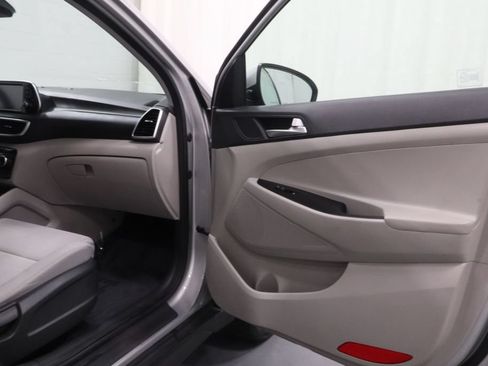 Used 2021 Hyundai Tucson SE FWD image 11