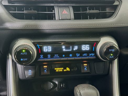 Used 2019 Toyota RAV4 XLE image 23