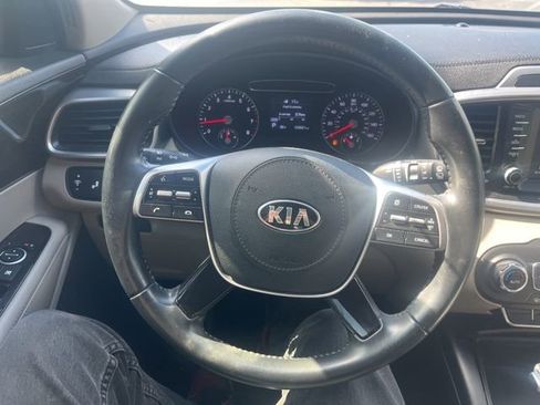 Used 2020 Kia Sorento S image 29