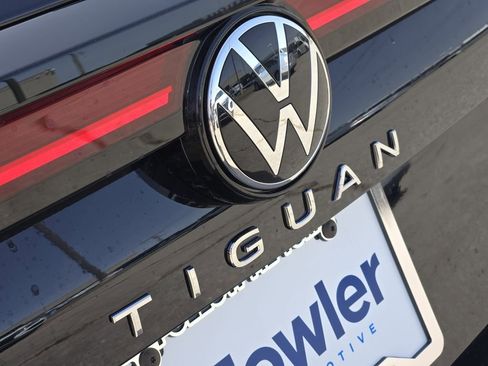 New 2026 Volkswagen Tiguan SE AWD/4WD image 7