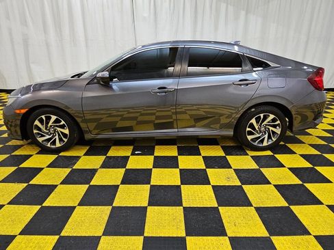 Used 2018 Honda Civic EX image 6
