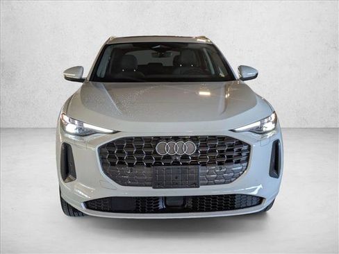 Used 2025 Audi Q5 Premium Plus w/ Premium Plus image 2