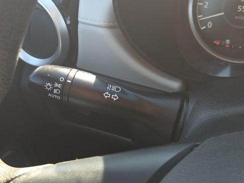 Used 2021 Nissan Versa SV image 34