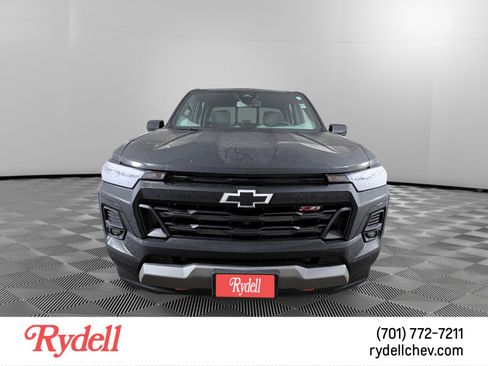 Used 2025 Chevrolet Colorado Z71 w/ Technology Package image 8