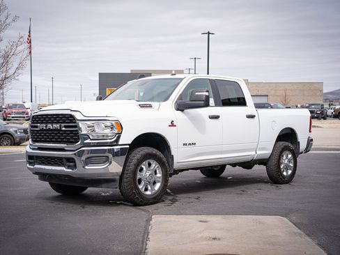 Used 2023 RAM 2500 Big Horn w/ Cold Weather Group image 11