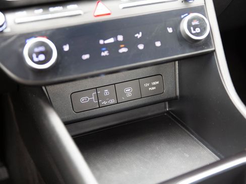 Used 2025 Hyundai Sonata SEL FWD image 16