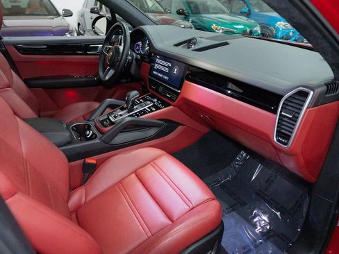Used 2022 Porsche Cayenne E-Hybrid AWD/4WD image 32
