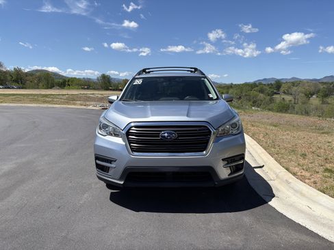 Used 2020 Subaru Ascent Premium w/ Sport Package image 2