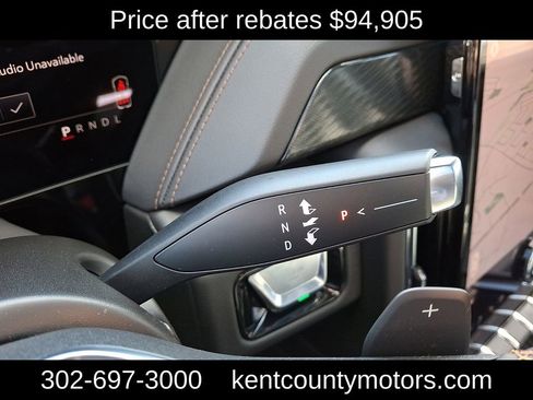 New 2026 GMC Yukon XL AT4 w/ AT4 Premium Plus Package image 15