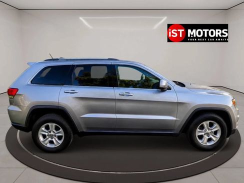 Used 2015 Jeep Grand Cherokee Laredo w/ Quick Order Package 23E AWD/4WD image 4