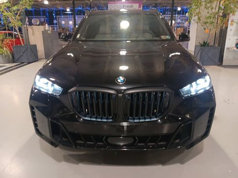 Used 2026 BMW X5 xDrive40i w/ M Sport Package AWD/4WD image 12