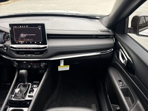 New 2026 Jeep Compass Limited image 17