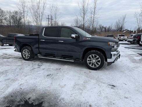 Used 2021 Chevrolet Silverado 1500 LTZ w/ LTZ Convenience Package II image 8