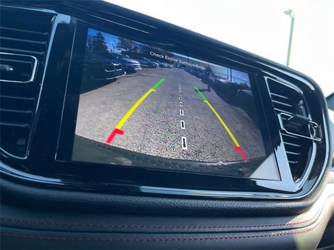 Used 2024 Dodge Durango GT image 16