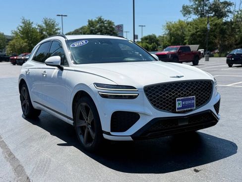 Used 2023 Genesis GV70 2.5T w/ Sport Prestige Package AWD/4WD image 11