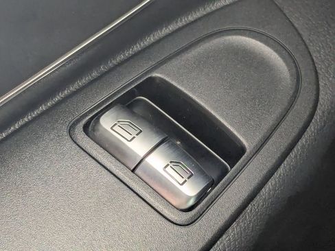 Used 2021 Mercedes-Benz Metris Passenger image 10