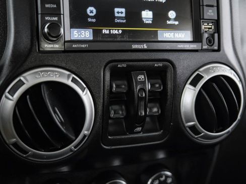 Used 2014 Jeep Wrangler Unlimited Sahara w/ Dual Top Group AWD/4WD image 26